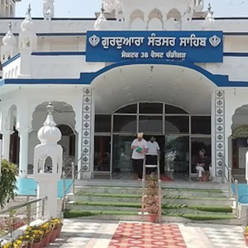 गुरुद्वारा श्री संतसर साहिब जी, सेक्टर 38 वेस्ट — दृश्य 4