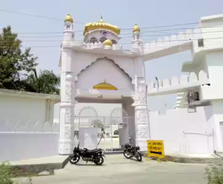गुरुद्वारा पातशाही दसवीं नादौन जी, हमीरपुर — दृश्य 2