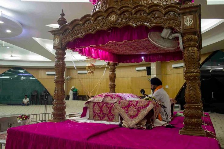 ਗੁਰਦੁਆਰਾ ਸ੍ਰੀ ਗੁਰੂ ਸਿੰਘ ਸਭਾ – ਡੀਐਲਐਫ ਸਿਟੀ ਫੇਜ਼ I — ਦ੍ਰਿਸ਼ 4