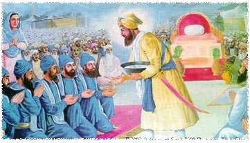 Guru Gobind Singh Ji doing Seva